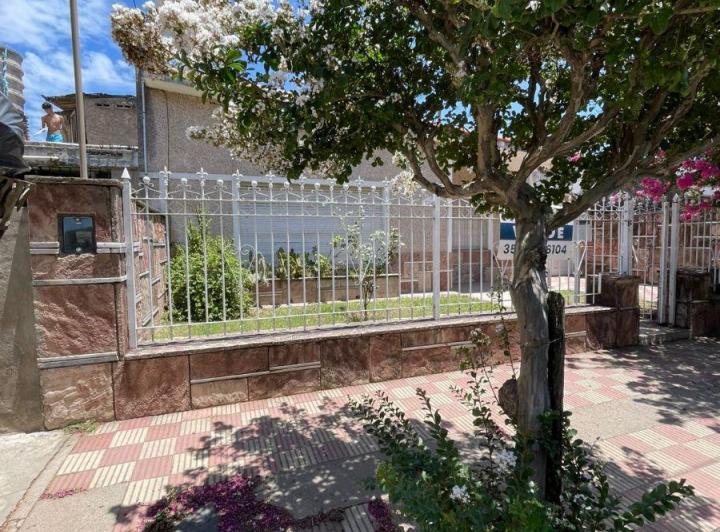 Casa · 123m² · 5 Ambientes · 1 Cochera