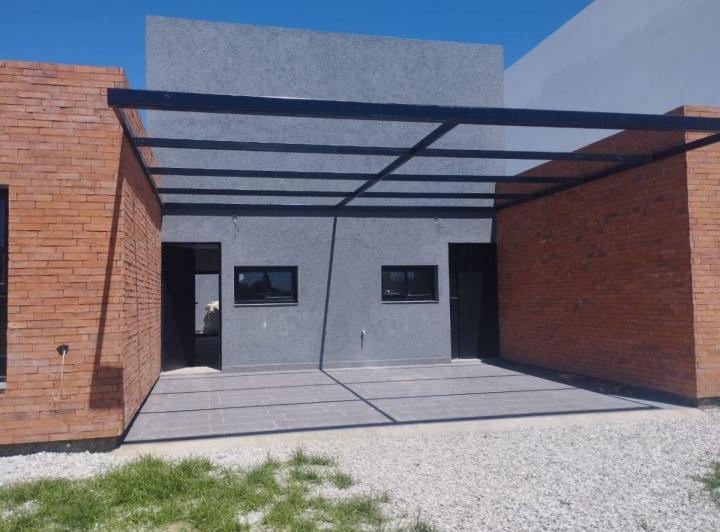 Casa · 70m² · 4 Ambientes · 1 Cochera