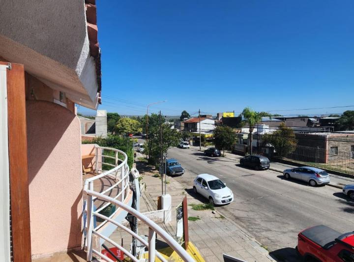Departamento · 76m² · 4 Ambientes · 1 Cochera