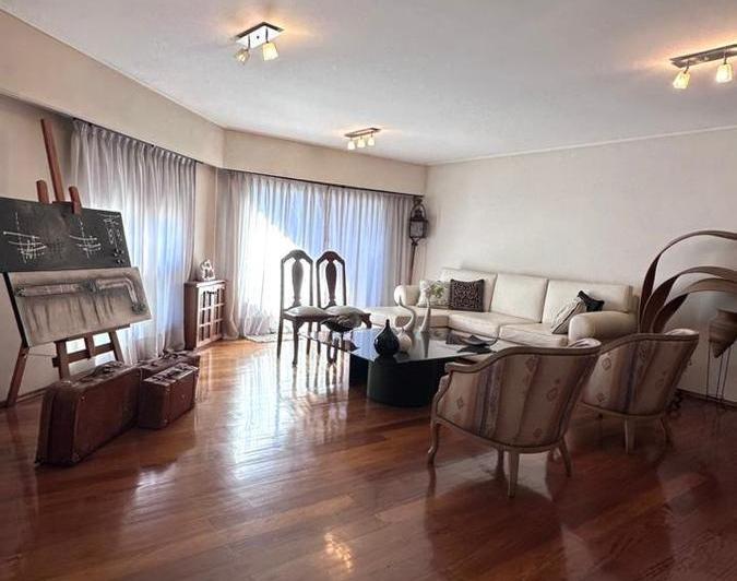 Departamento · 180m² · 6 Ambientes · 1 Cochera
