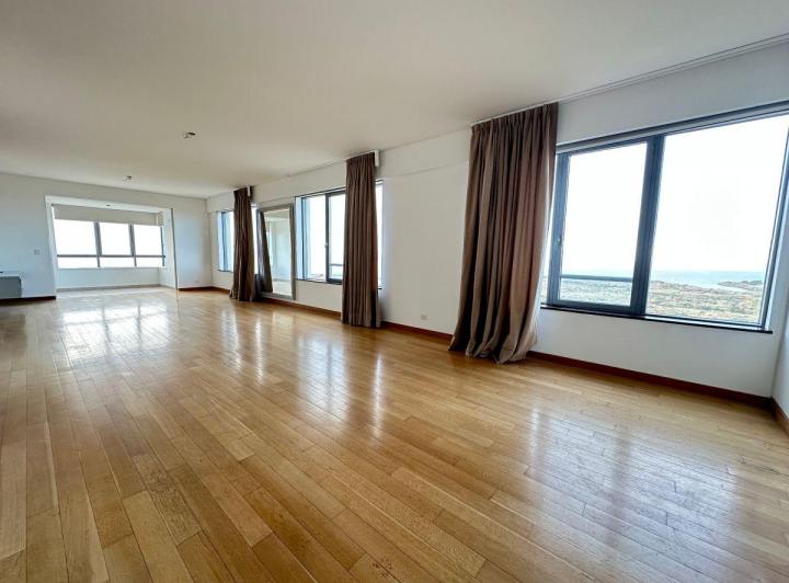Departamento · 233m² · 4 Ambientes · 3 Cocheras
