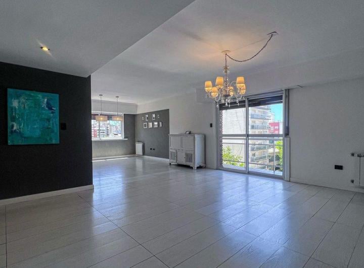 Departamento · 181m² · 5 Ambientes · 1 Cochera