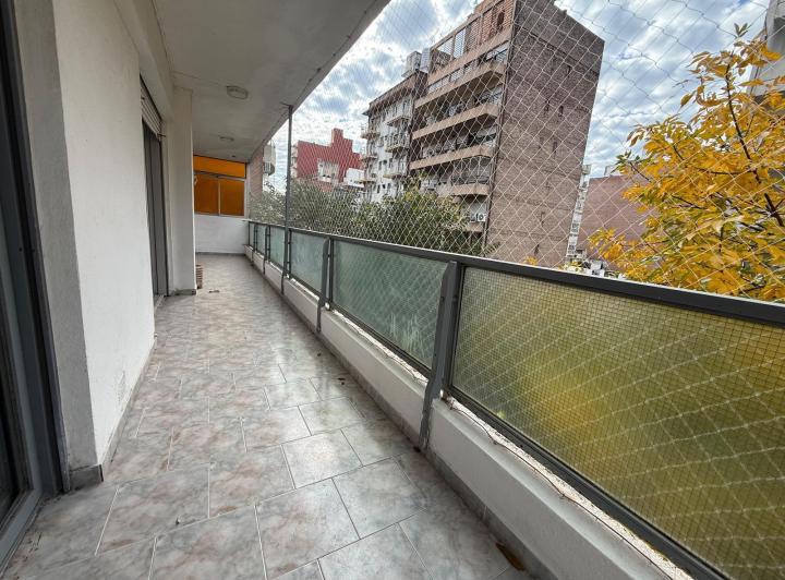 Departamento · 85m² · 6 Ambientes · 1 Cochera