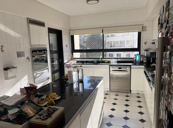 Departamento · 208m² · 5 Ambientes · 2 Cocheras