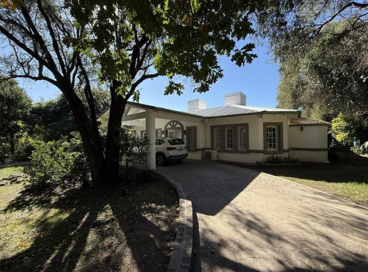 Casa · 479m² · 5 Ambientes · 2 Cocheras