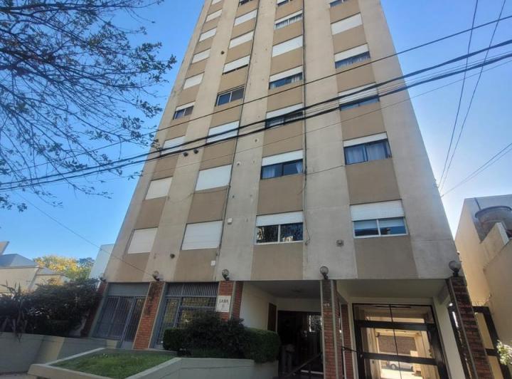 Departamento · 49m² · 3 Ambientes · 1 Cochera