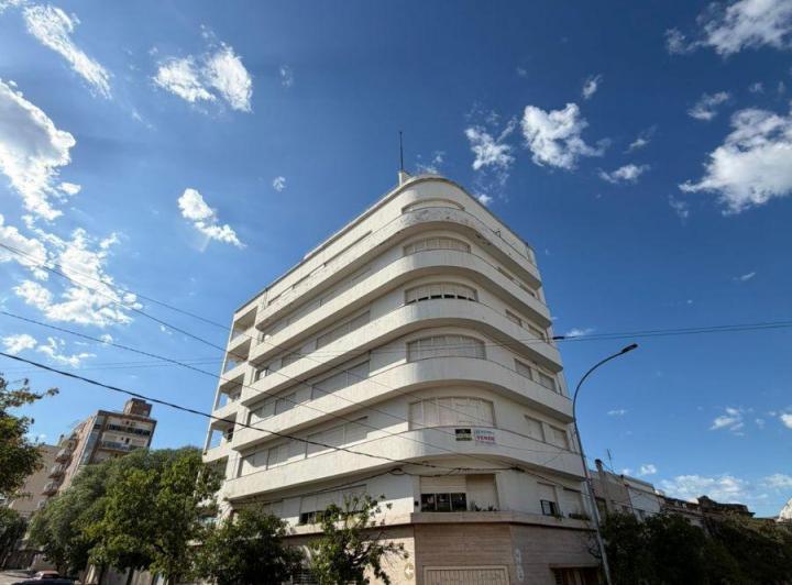 Departamento · 190m² · 5 Ambientes · 1 Cochera