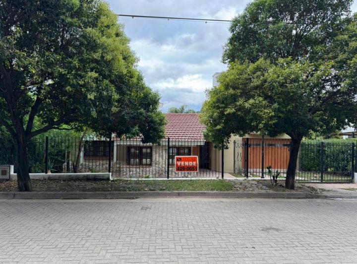 Casa · 301m² · 6 Ambientes