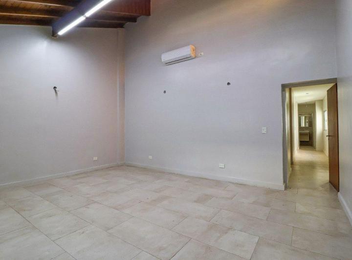 Casa · 130m² · 4 Ambientes · 1 Cochera