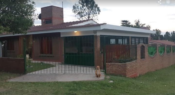 Casa · 130m² · 2 Ambientes · 3 Cocheras