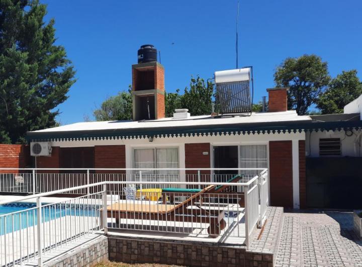 Casa · 290m² · 7 Ambientes