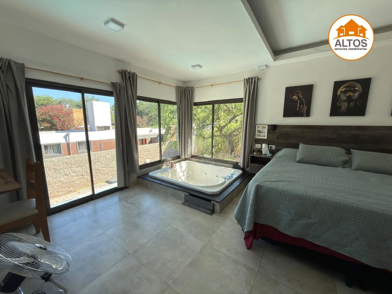 CASA 3 DORM. – 3BÑOS – COCHERA DOBLE – PILETA/JACUZZI - VILLA ALLENDE