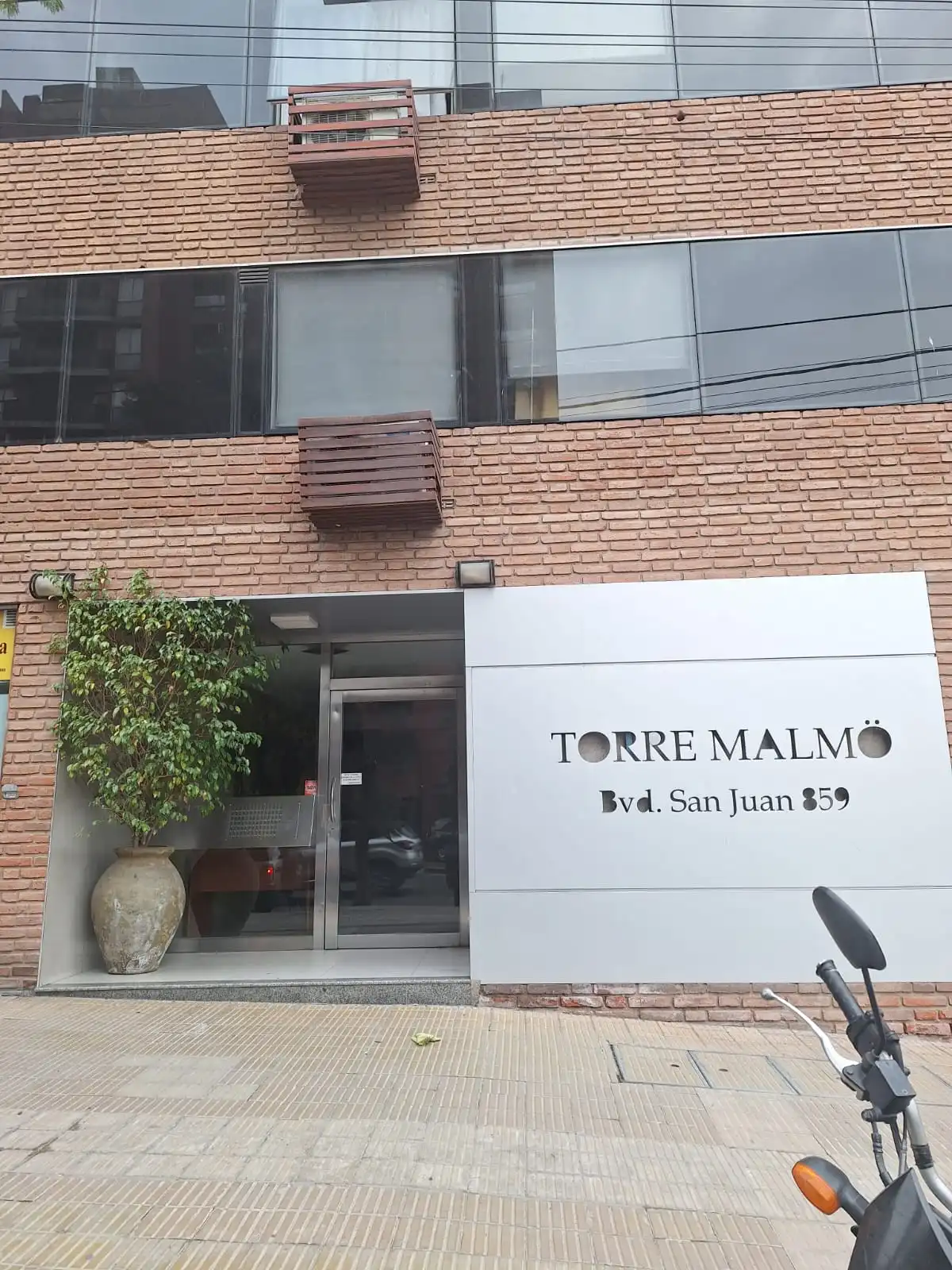 Impecable Monoambiente en Alquiler, proximo al Centro!!