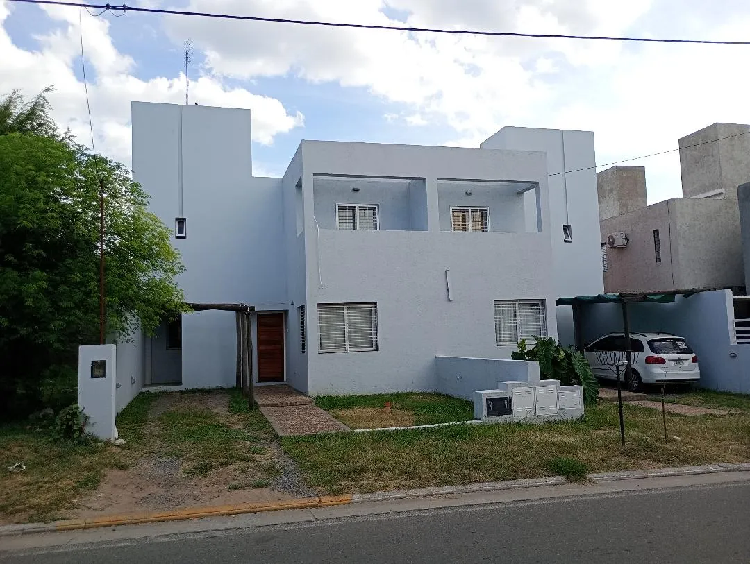 CALERA - LOS PRADOS II - DUPLEX  2 DORM + ESCRITORIO/ COCH/ PATIO/ ESCRITURA