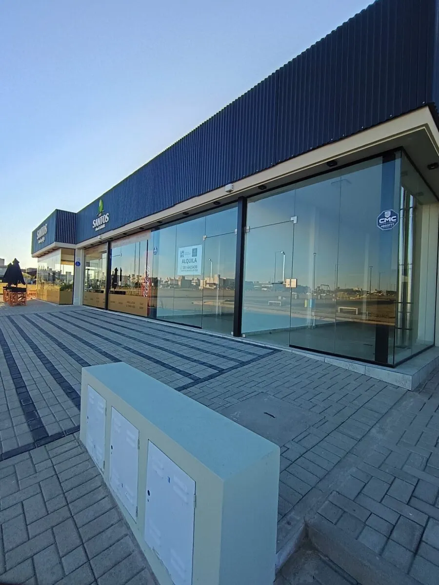 LOCAL COMERCIAL DOCTA