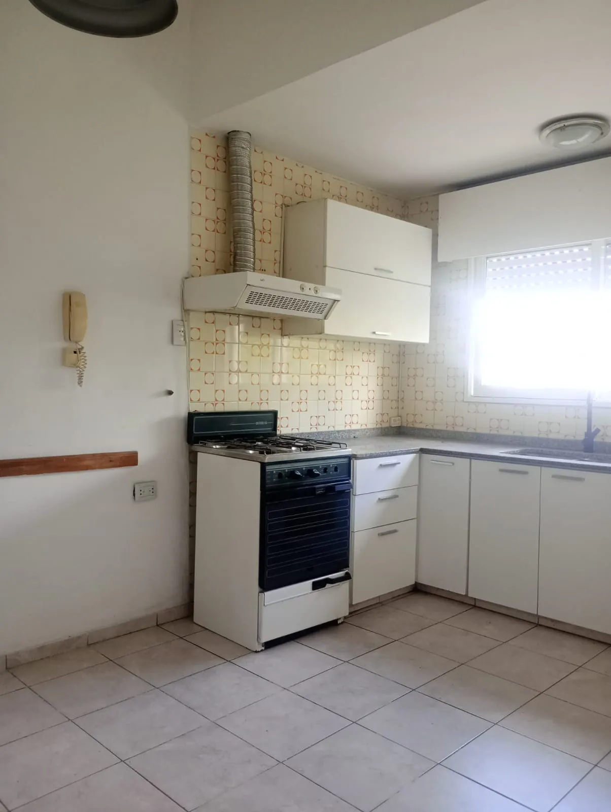 ALQUILA CASA 4 DORMITORIOS APTO COMERCIAL