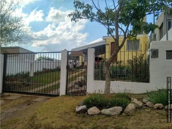 Casa más departamento en venta en Salsipuedes