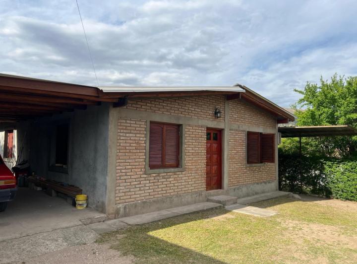 Casa · 124m² · 6 Ambientes · 2 Cocheras