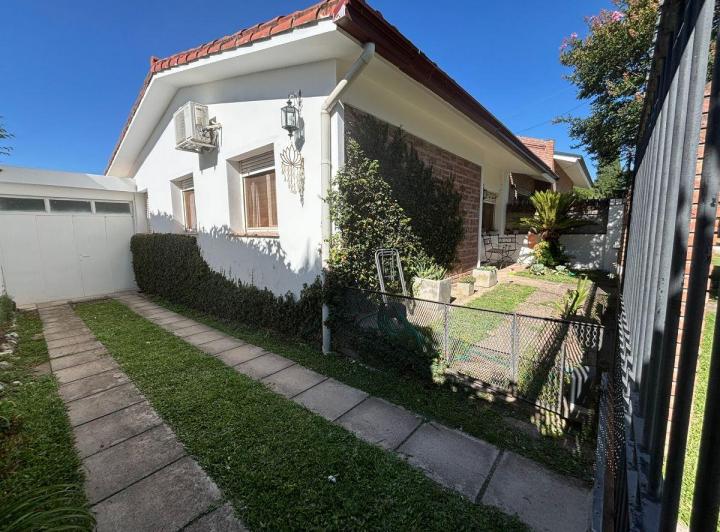 Casa · 168m² · 8 Ambientes · 2 Cocheras