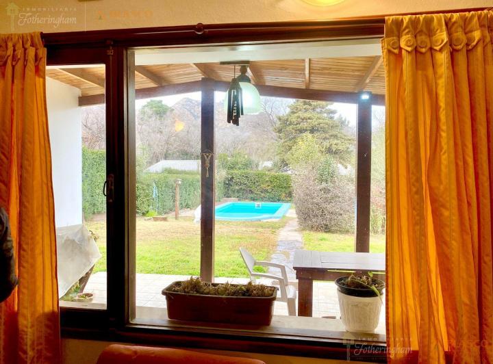 Casa · 200m² · 4 Ambientes · 2 Cocheras