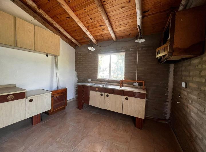 Casa · 200m² · 5 Ambientes · 4 Cocheras