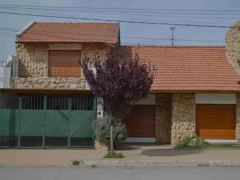Casa en Venta en Winifreda, Conhelo
