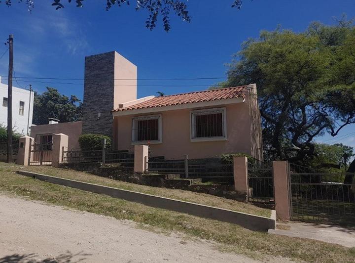 Casa · 180m² · 4 Ambientes · 1 Cochera