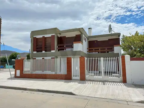 Casa en Alquiler en Comodoro Rivadavia, Escalante