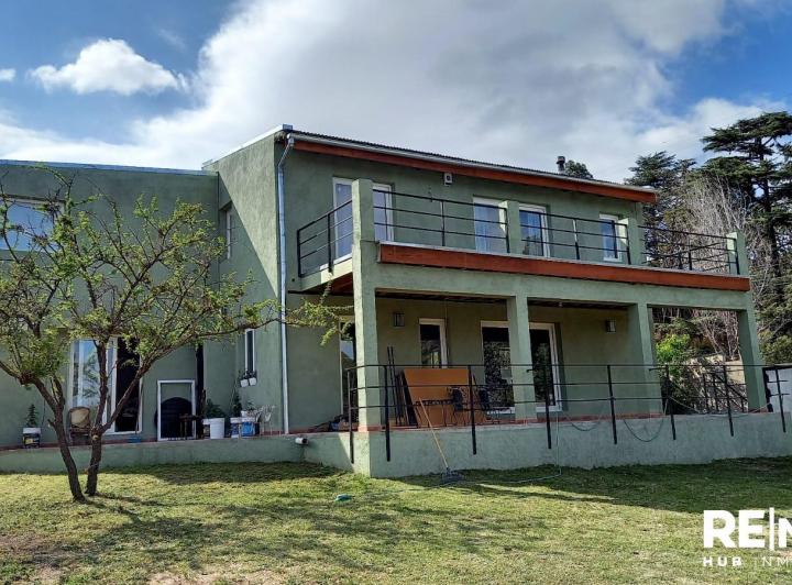Casa · 199m² · 3 Dormitorios · 1 Cochera