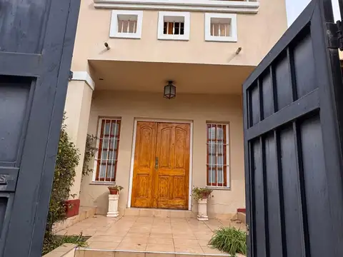 Casa en Venta en Juana Koslay, Juan Martín de Pueyrredón