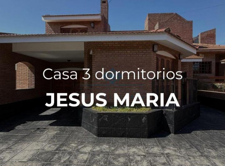 Casa · 348m² · 3 Ambientes · 2 Cocheras