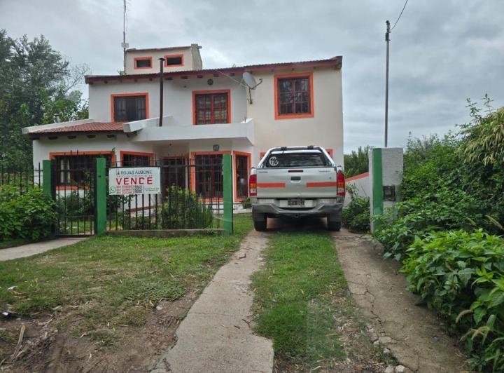 Casa · 150m² · 10 Ambientes · 1 Cochera