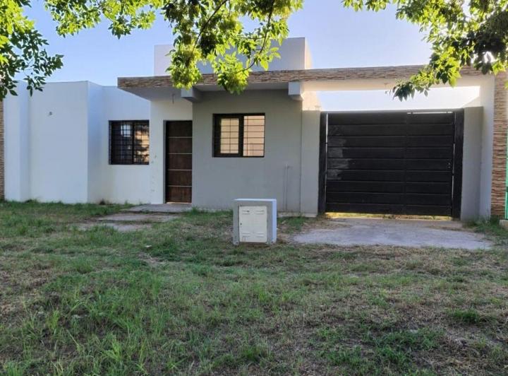 Casa · 80m² · 4 Ambientes · 1 Cochera