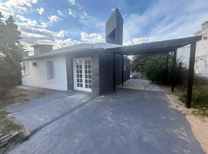 Casa · 87m² · 4 Ambientes · 1 Cochera