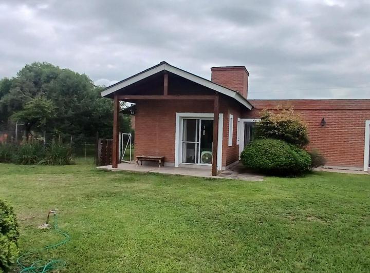Casa · 300m² · 14 Ambientes