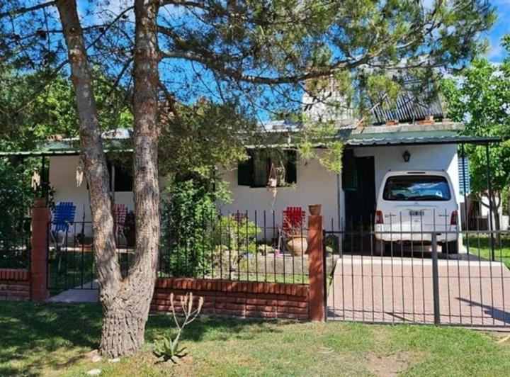 Casa · 203m² · 2 Ambientes · 2 Cocheras