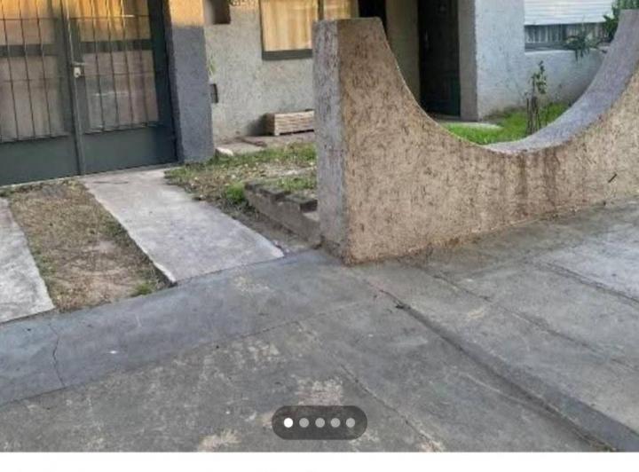 Casa · 130m² · 5 Ambientes · 1 Cochera