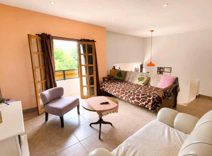 Casa · 120m² · 3 Dormitorios · 2 Cocheras