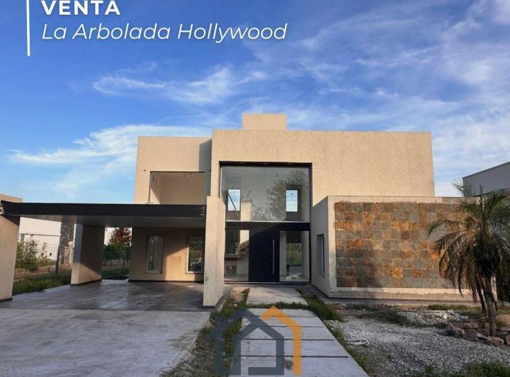 Casa · 500m² · 4 Dormitorios