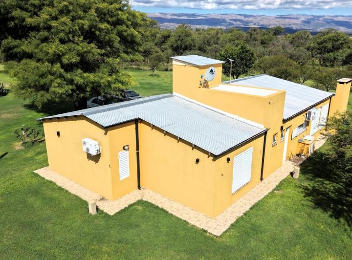 Casa · 160m² · 7 Ambientes · 1 Cochera