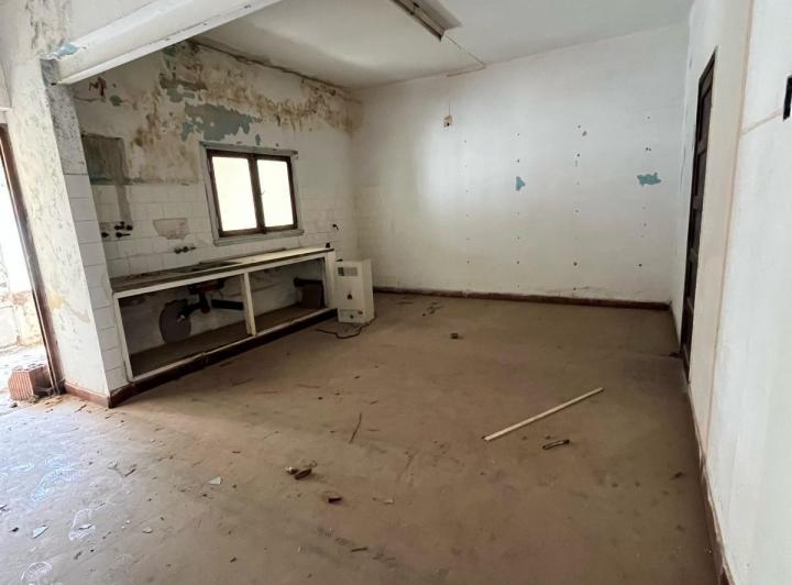 Casa · 198m² · 7 Ambientes · 1 Cochera