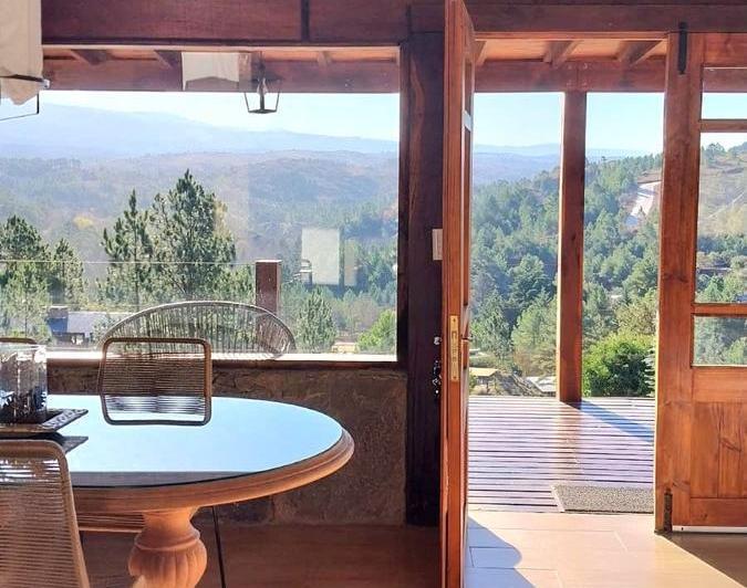 Casa · 90m² · 5 Ambientes · 1 Cochera