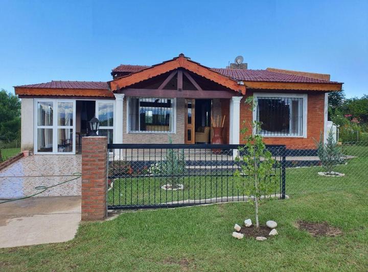 Casa · 140m² · 3 Ambientes · 1 Cochera