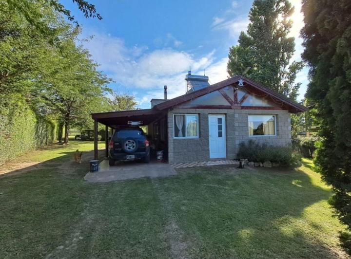 Casa · 80m² · 5 Ambientes · 1 Cochera