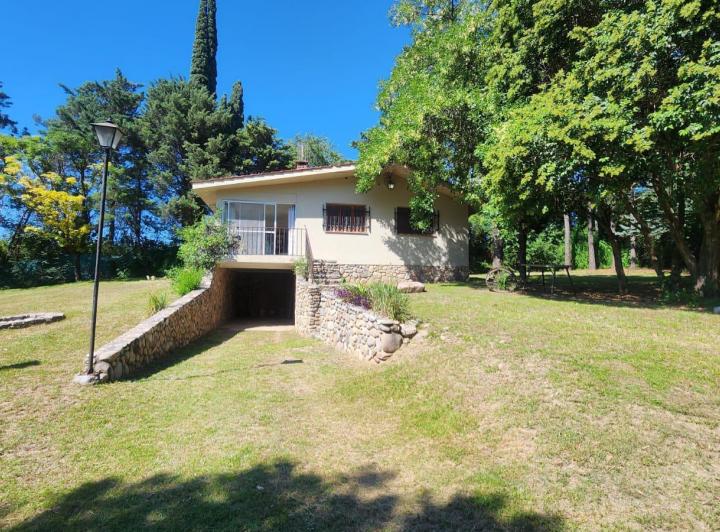 Casa · 98m² · 2 Ambientes · 1 Cochera