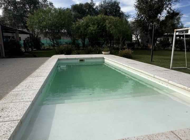 Casa · 332m² · 4 Dormitorios · 4 Cocheras