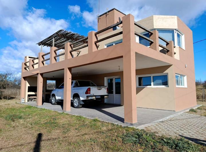 Casa · 150m² · 2 Dormitorios · 2 Cocheras