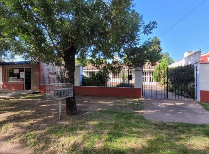 Casa · 255m² · 5 Ambientes · 1 Cochera