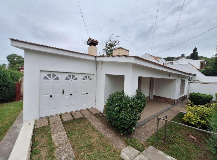 Casa · 158m² · 4 Ambientes · 1 Cochera