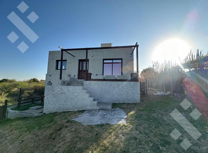 Casa · 160m² · 3 Ambientes · 2 Cocheras